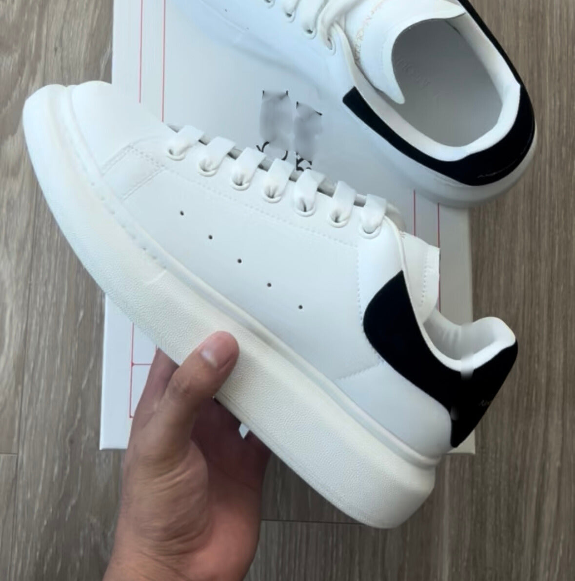 Alexander Queens White